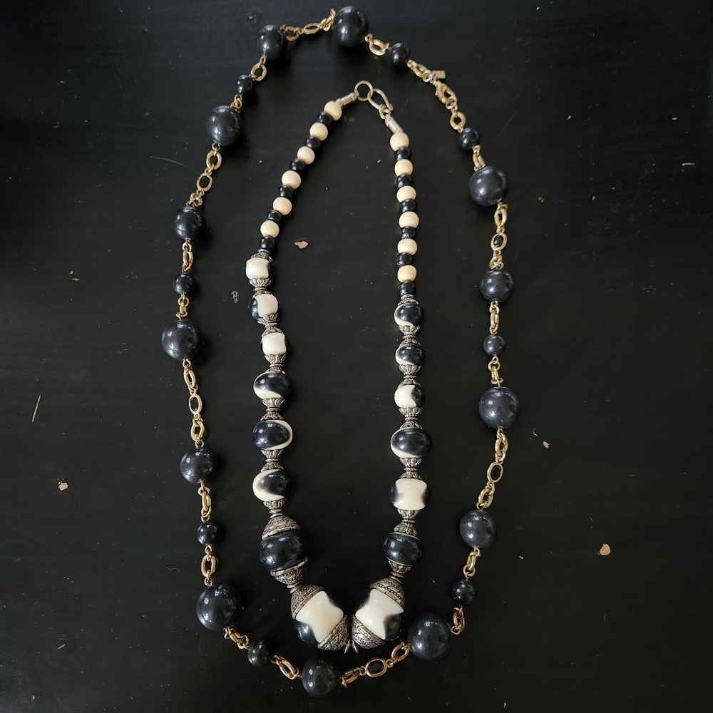 Elegant Black and White Beaded Necklace